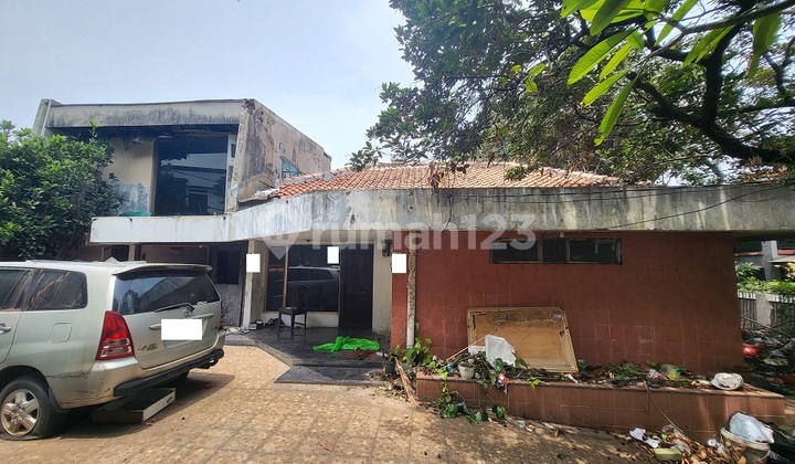 Cheap !! Old House for Sale Hook 351 Wide Needs Renovation in Cipinang Muara , Negotiable
