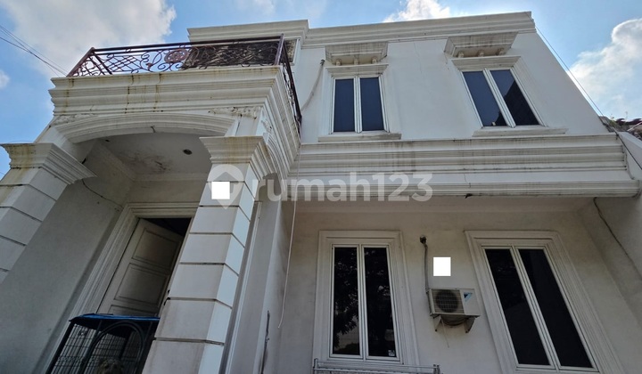 Murah !! Dijual Rumah Siap Huni 9X17 Jalan 3 Mobil di Janur Hijau Hadap Selatan Murah !! Dijual Rumah Siap Huni 9X17 Jalan 3 Mobil di Janur Hijau Hadap Selatan