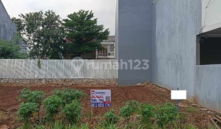 Here is the English translation:

**CHEAP!! Ready-to-Use Land Plot 8x15 on Main Road in Imperial Gading, Facing North, Price Negotiable**