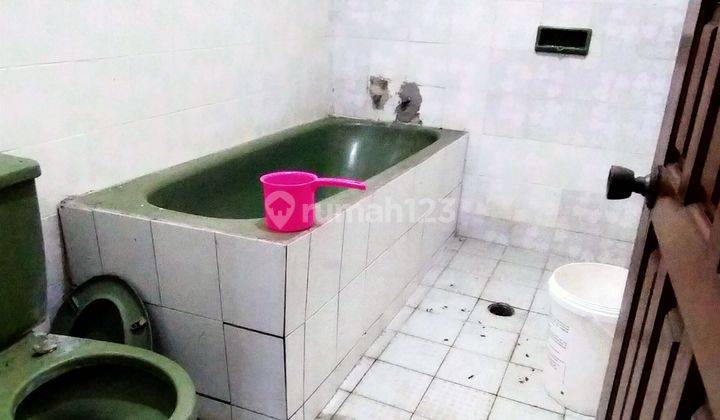Sewa Rumah Luas Hoek di Gatotkaca Bantarjati Bogor 10