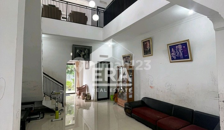 SPACIOUS HOUSE FOR SALE NEAR BOGOR STATION 2