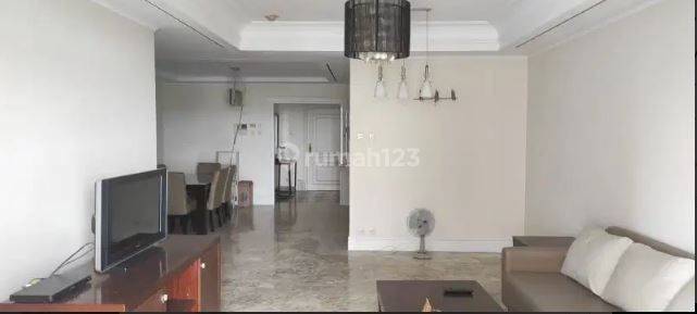 APARTEMEN PURI MATAHARI, GOLF VIEW, LUAS 215, 3+1 BR, SEMI FURNISHED. 1