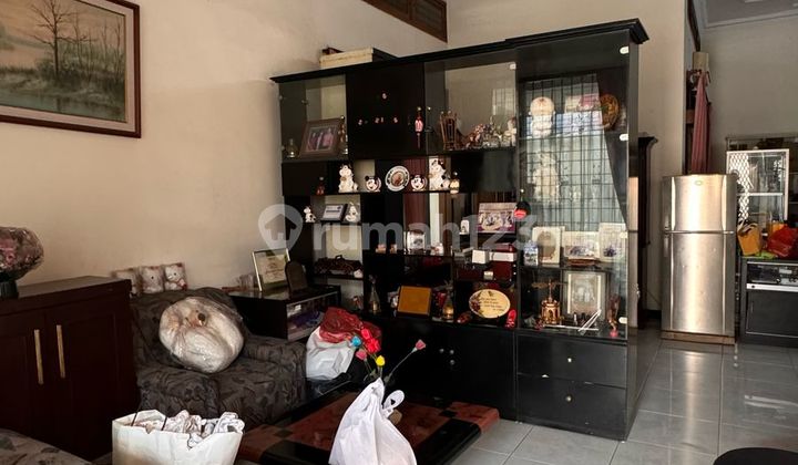 Jual Rumah Karang Empat Luas 355m2, row 2 mobil, dekat raya, SHM.