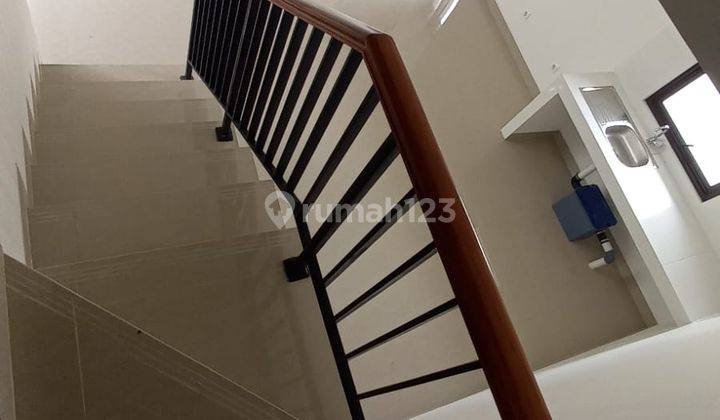 Rumah Cantik Siap Pakai, Summarecon Cluster Beryl 5