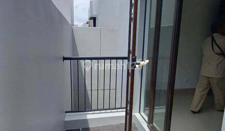 Rumah Cantik Siap Pakai, Summarecon Cluster Beryl 15