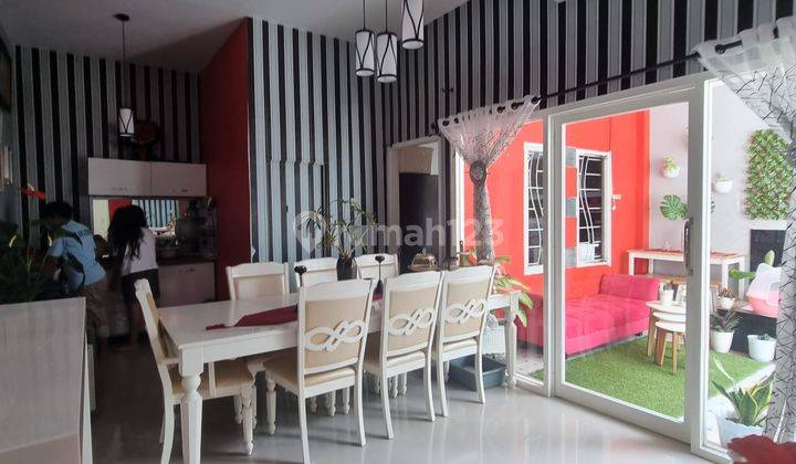 Rumah Cantik Full renovasi, Full interior, plus full perabot 8