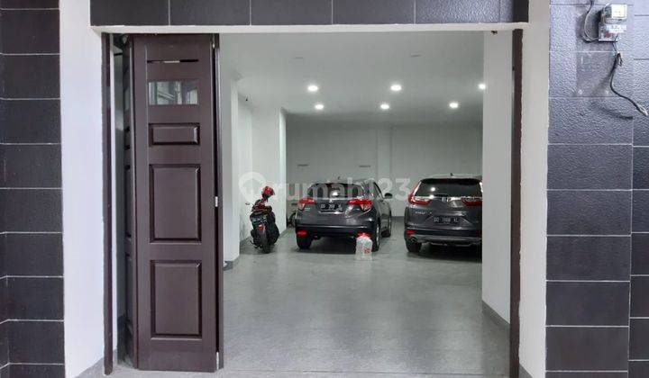 Rumah Mewah di Jalan Gunung Bromo Tanjung Merdeka Makassar 7