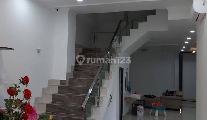 Rumah Mewah di Jalan Gunung Bromo Tanjung Merdeka Makassar 11