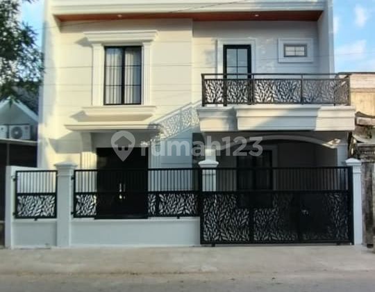 Huni di Tanjung Dekat Trans Studio