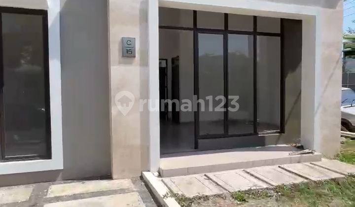 Rumah Siap Huni Posisi Sudut di Alamanda Rumah Siap Huni Posisi Sudut di Alamanda