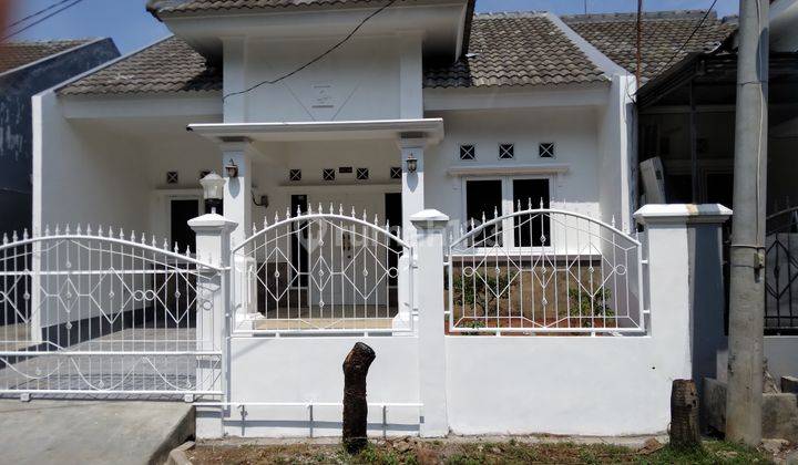 Di  rumah cantik siap huni 1 lantai di villa nusa indah 5 1