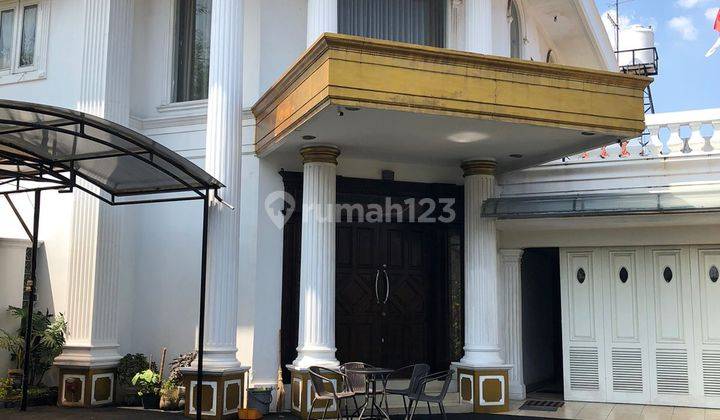 Rumah  2 lantai yg luas dan asri di bekasi kota harga nego 1