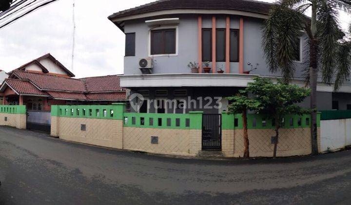 Di  rumah di lenteng agung jakarta selatan,harga nego lokasi strategis 1