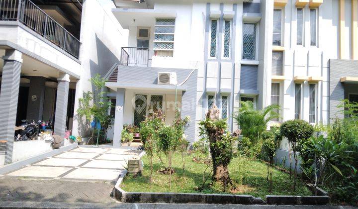 Rumah 2 lantai cantik di Legenda Wisata harga nego 1