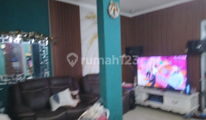 Rumah 2,5 Lantai Cantik Siap Huni di Kota Wisata Cibubur 2