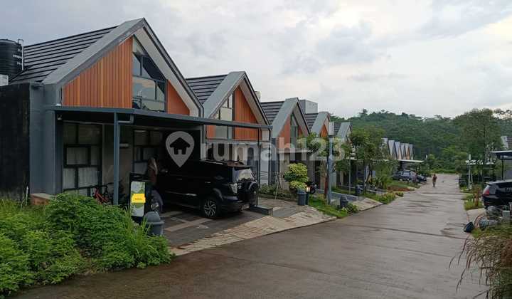Beautiful ready-to-occupy house in Cibubur. 2