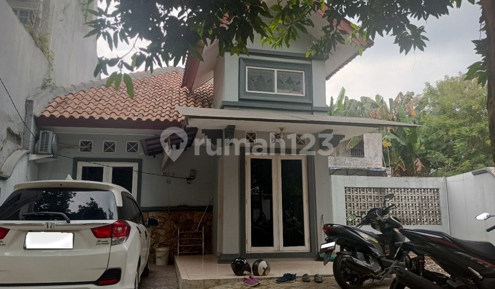 Rumah Cantik dan Luas di Taman Kenari Cibubur