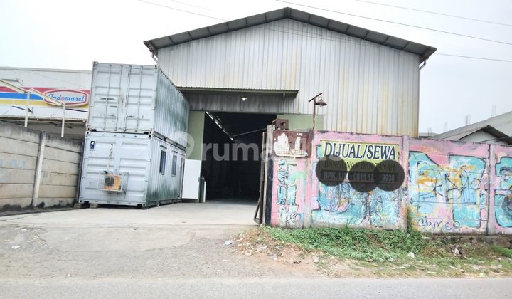Warehouse in Cileungsi can accommodate 40-foot container, negotiable price. Warehouse in Cileungsi can accommodate 40-foot container, negotiable price.