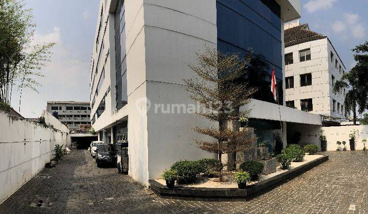 Gedung Lokasi Strategis 5 Lantai di Jalan Diponegoro Jakarta Pusat 2