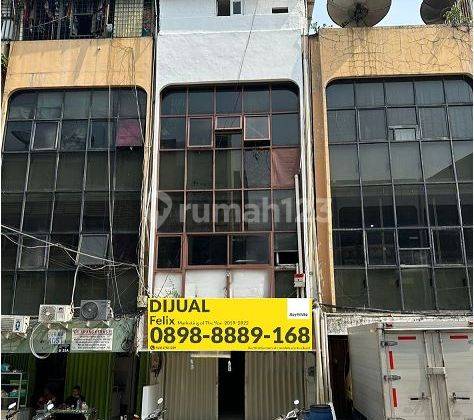 Dijual Ruko Strategis di Roxy, Jakarta Pusat - Investasi Potensial di Lokasi Premium 1