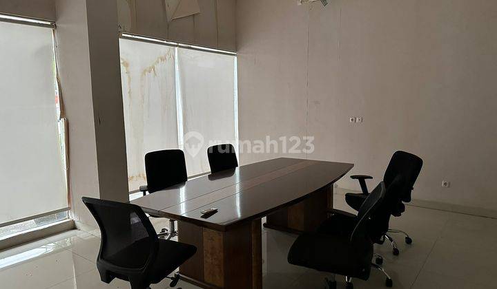 Dijual Gudang 2 Tingkat & Kantor Terawat di Lokasi Strategis di Delta Silicon 8 Cikarang. 2