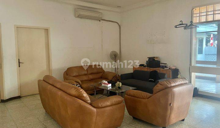 Dijual Rumah Jalan Riau Menteng Luas 332/408 Zona Komersial cocok untuk kantor dan resto. 1