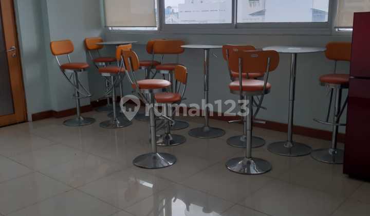 Disewakan: Office Space Premium di Salemba Raya - Siap Pakai & Strategis!