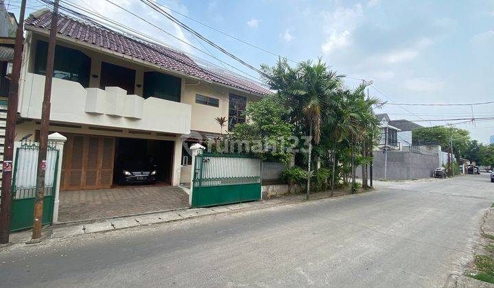 Rumah Hook Kebayoran Baru Terawat Siap Huni Akses Strategis 2