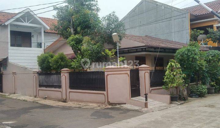 Rumah Hook 2 Lantai, Komplek Peruri Lama 1