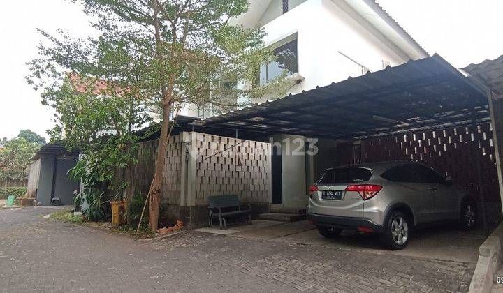 Dijual Rumah Area Bintaro Dekat Stasiun Jurangmangu.  1