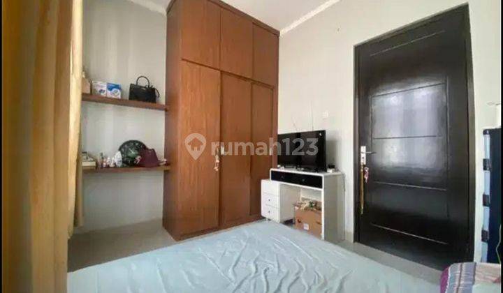 kamar tidur dijual rumah area graha raya