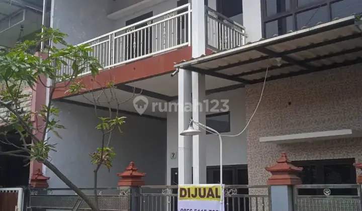Rumah 2 Lantai, Siap Huni Lokasi Dekat Area Komersial 1
