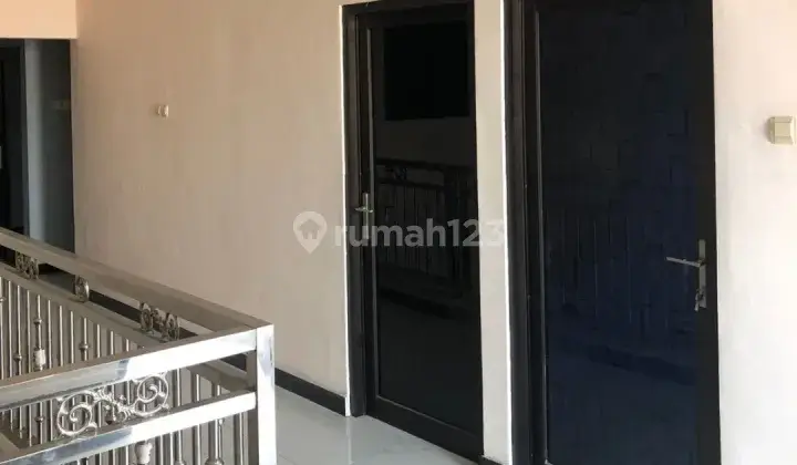 Rumah 2 Lantai, Siap Huni Lokasi Dekat Area Komersial 5