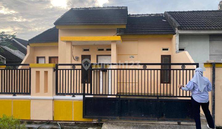 Rumah Pojok di Perum Griya Agung Permata, Lamongan 1
