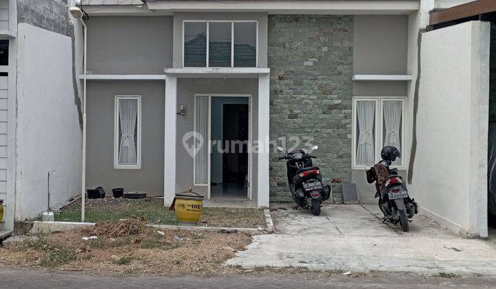 Rumah Minimalis Lokasi Jalan Utama Perumahan 1