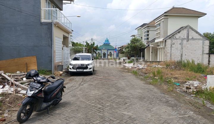 Rumah2 Lantai Pusat Kota Lamongan