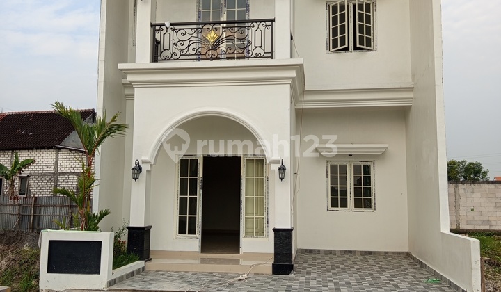 Rumah Baru 2 Lantai, Ditengah Kota Lamongan 1