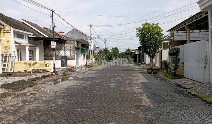 Rumah Bangunan Kokoh Dalam Kota Lamongan 2