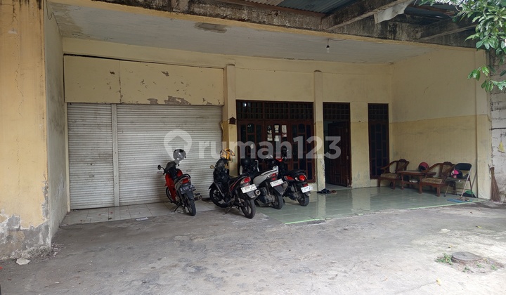 Spacious House in Central Lamongan City, Quite Large Spacious House in Central Lamongan City, Quite Large