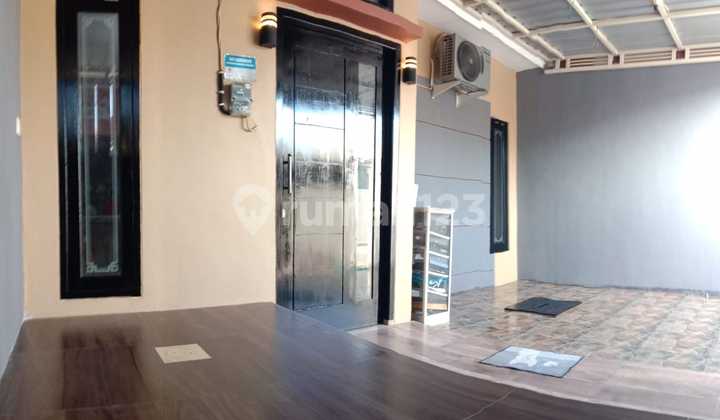 Well-Maintained Beautiful House in Insani Regency, Lamongan 2