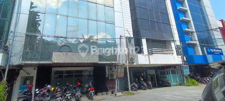 FOR RENT: NICE EX-BANK SHOPHOUSE, SOUTH KREMBANGAN, SURABAYA 2