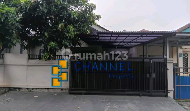 For Sale: Move-In Ready House Near Kencana Loka Station BSD, Tangsel, Floor 1