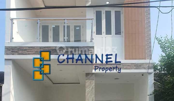 Jual Rumah Kencana Loka Bsd Tangsel, Rr 