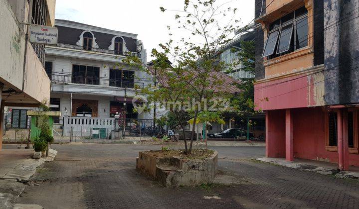 Lelang Komplek Pertokoan Pulomas 3Lantai Hoek Jakarta Timur 4