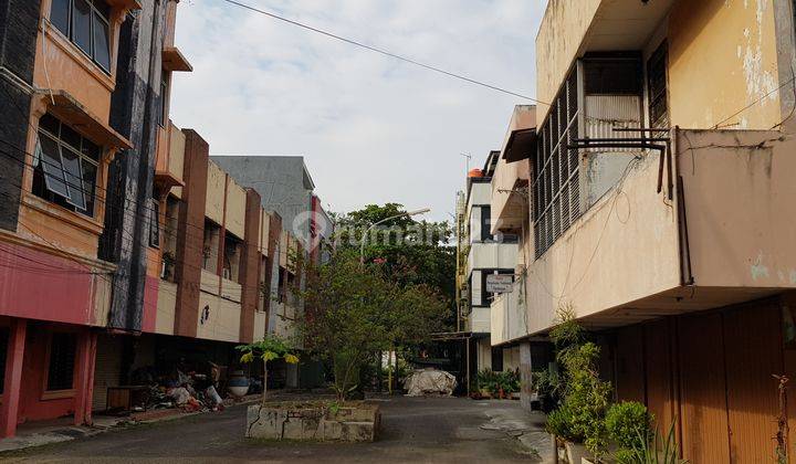 Lelang Komplek Pertokoan Pulomas 3Lantai Hoek Jakarta Timur 7