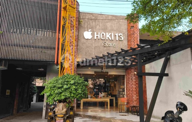 A strategic shop house for sale in North Denpasar, Bali A strategic shop house for sale in North Denpasar, Bali