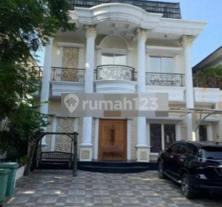 Rumah Mewah Dengan Pool Lippo Karawaci Tangerang 1