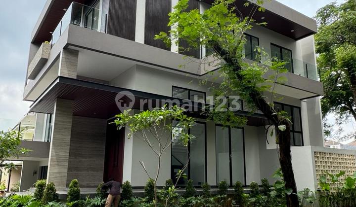 GreenCove House BSD City, Luxurious and Lush 2