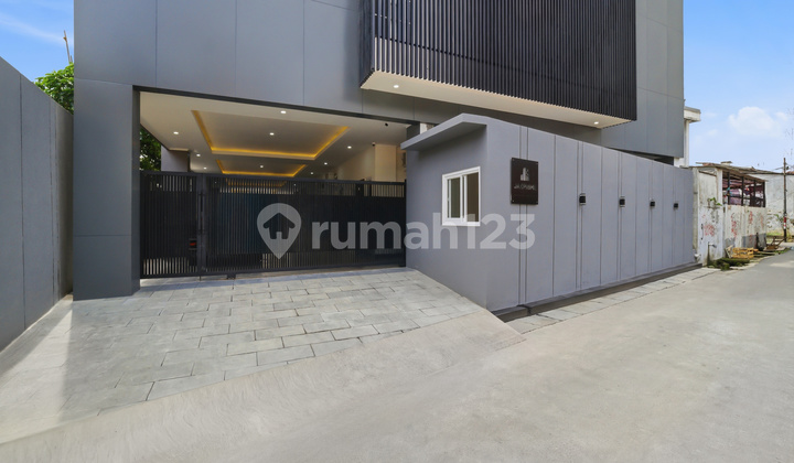 New Boarding House Petojo 81 Room Rate 10% Full Central Jakarta 1