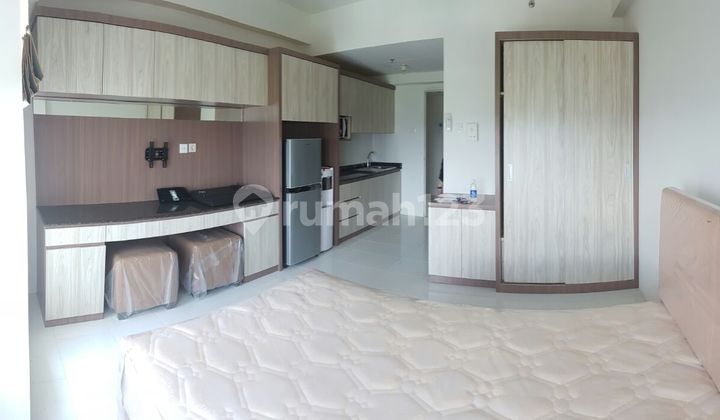 DISEWAKAN Apartemen Barkeley Uc Citraland Surabaya Lantai 18 Hadap Selatan Studio Full Furnish 1